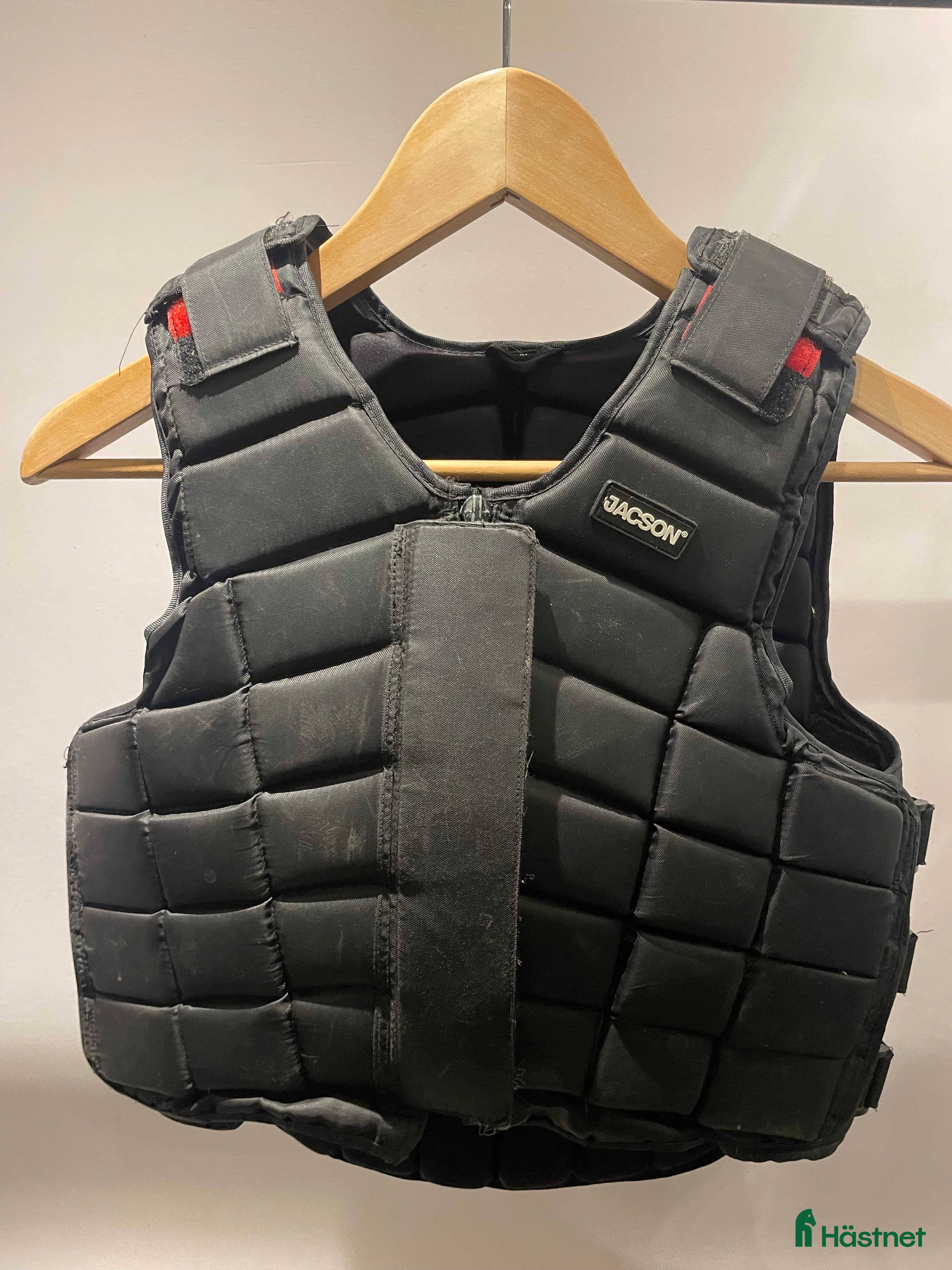 Säkerhetsvästar ryttarutrustning till salu: Junior ridväst i Stenungsund - Annons 22