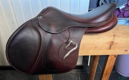 Sadlar hästutrustning till salu: Fin Antares Connexion 17’5” i Brottby - Bild 1