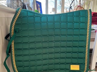 Schabrak & Vojlockar hästutrustning till salu: equito schabrak i Vallentuna - Annons 3