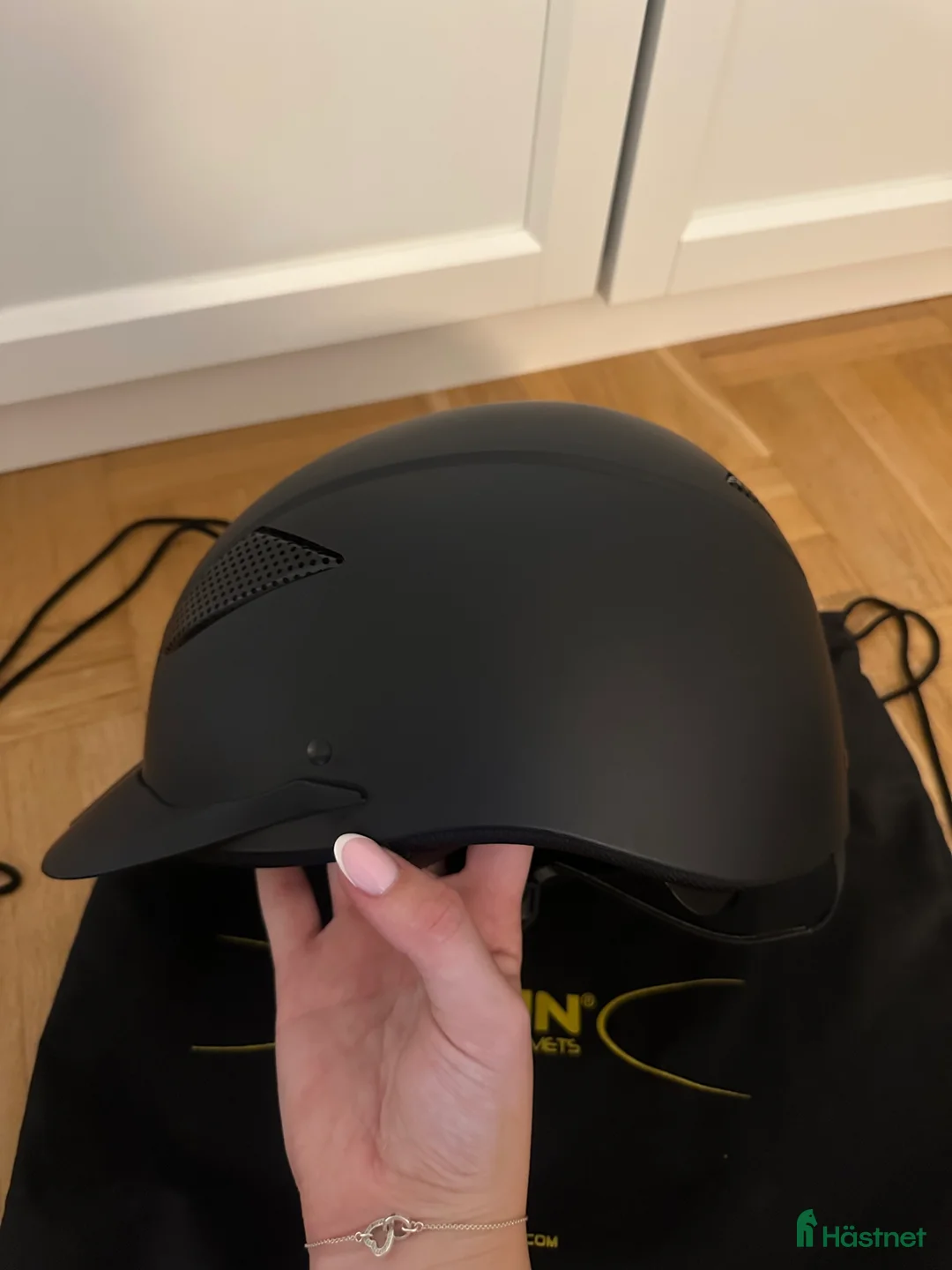 Hjälmar ryttarutrustning till salu: Kylin hjälm i Växjö - Annons 2