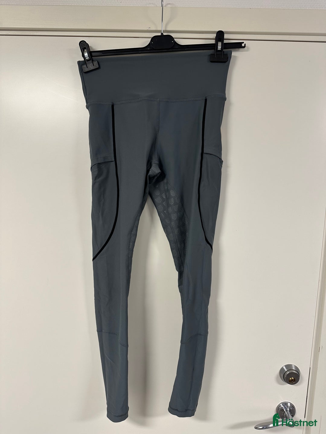 Jackor & Kavajer ryttarutrustning till salu: Kavajer och ridbyxor  i Stockamöllan - Annons 8