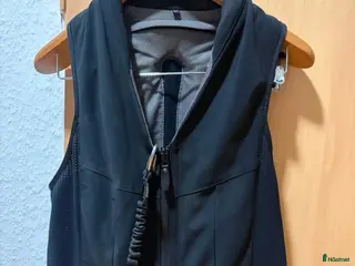 Säkerhetsvästar ryttarutrustning till salu: Freejump MT - Annons 1