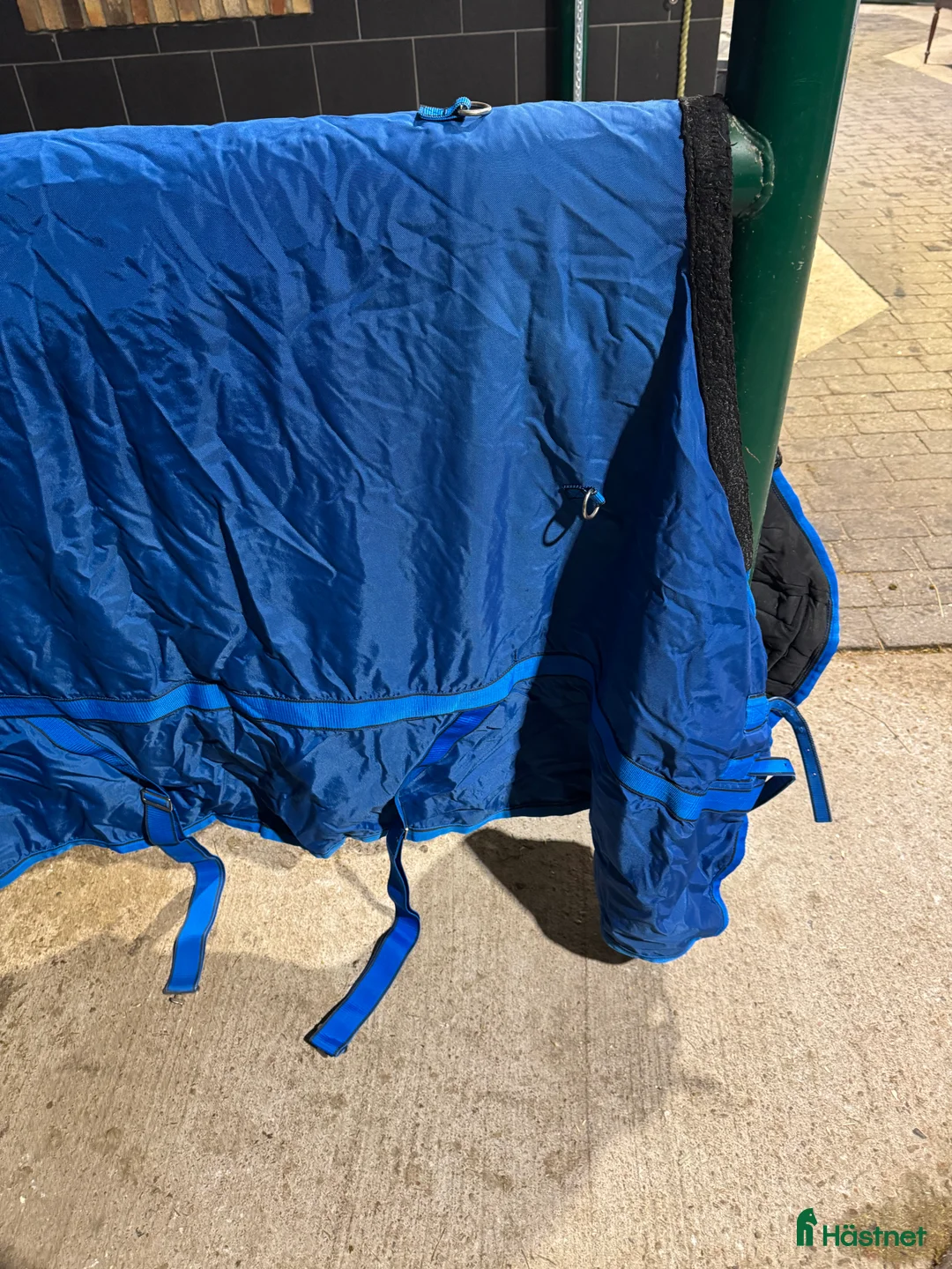 Täcken hästutrustning till salu: Back on track stalltäcke i Hörby - Annons 4