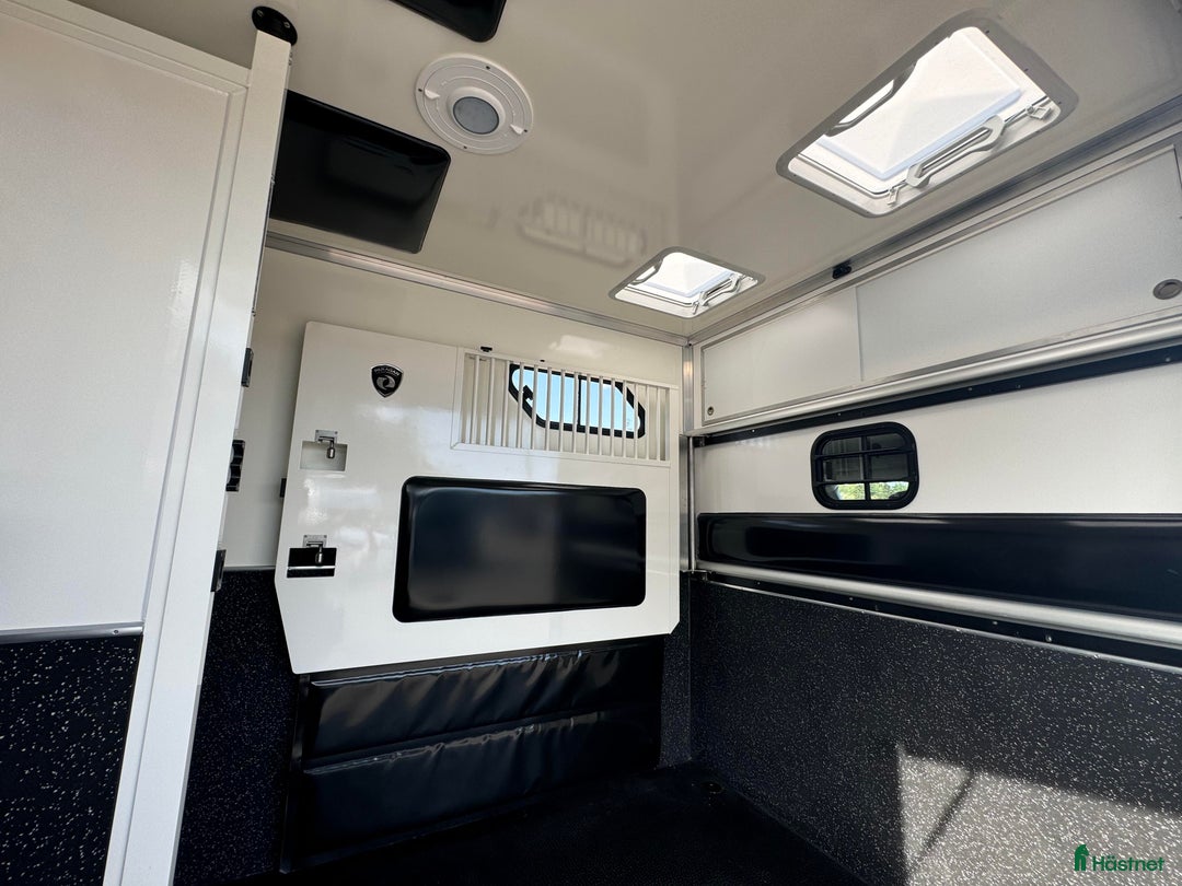 Hästlastbilar  fordon & transport till salu: PARAGAN EQUISTAR 3XL STUTERI  i Köping - Annons 7