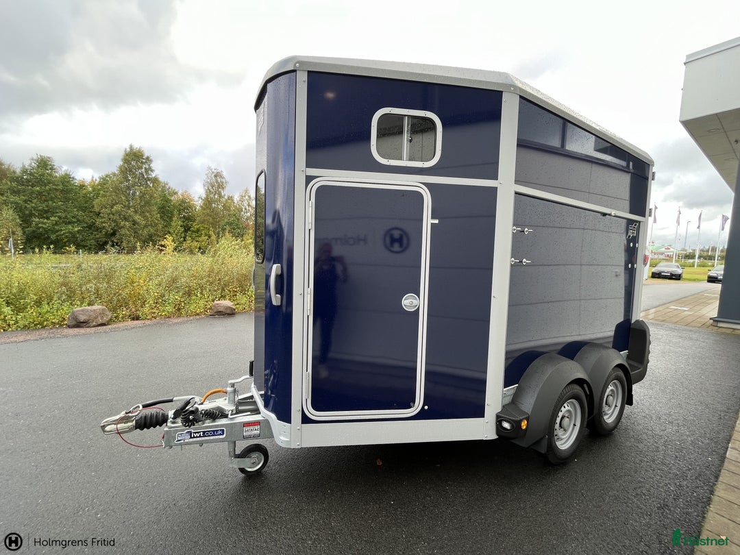 Hästtransporter  fordon & transport till salu: Stort släp för 2 hästar med 205 cm spiltlängd i Värnamo - Annons 2