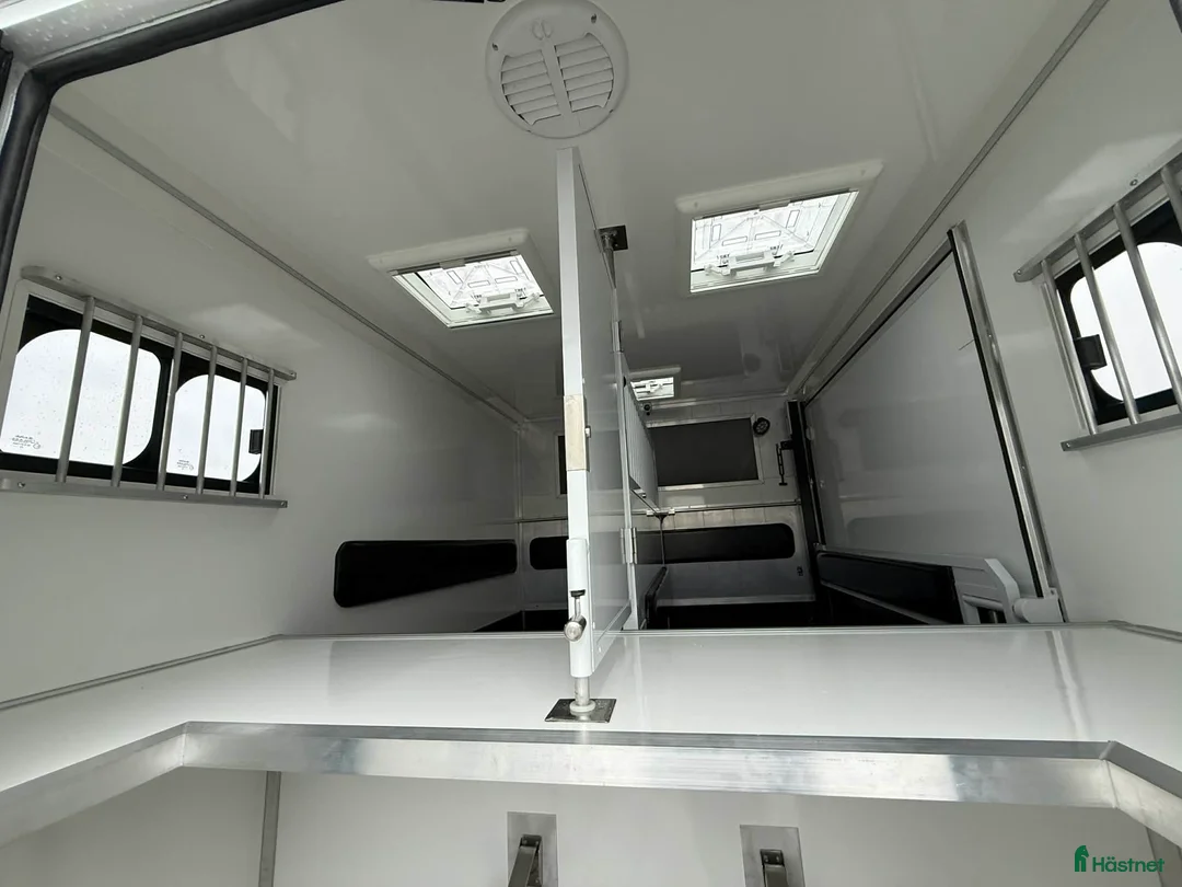 Hästlastbilar  fordon & transport till salu: NORDIC HORSE 3 *HÖG LASTVIKT*  i Köping - Annons 9