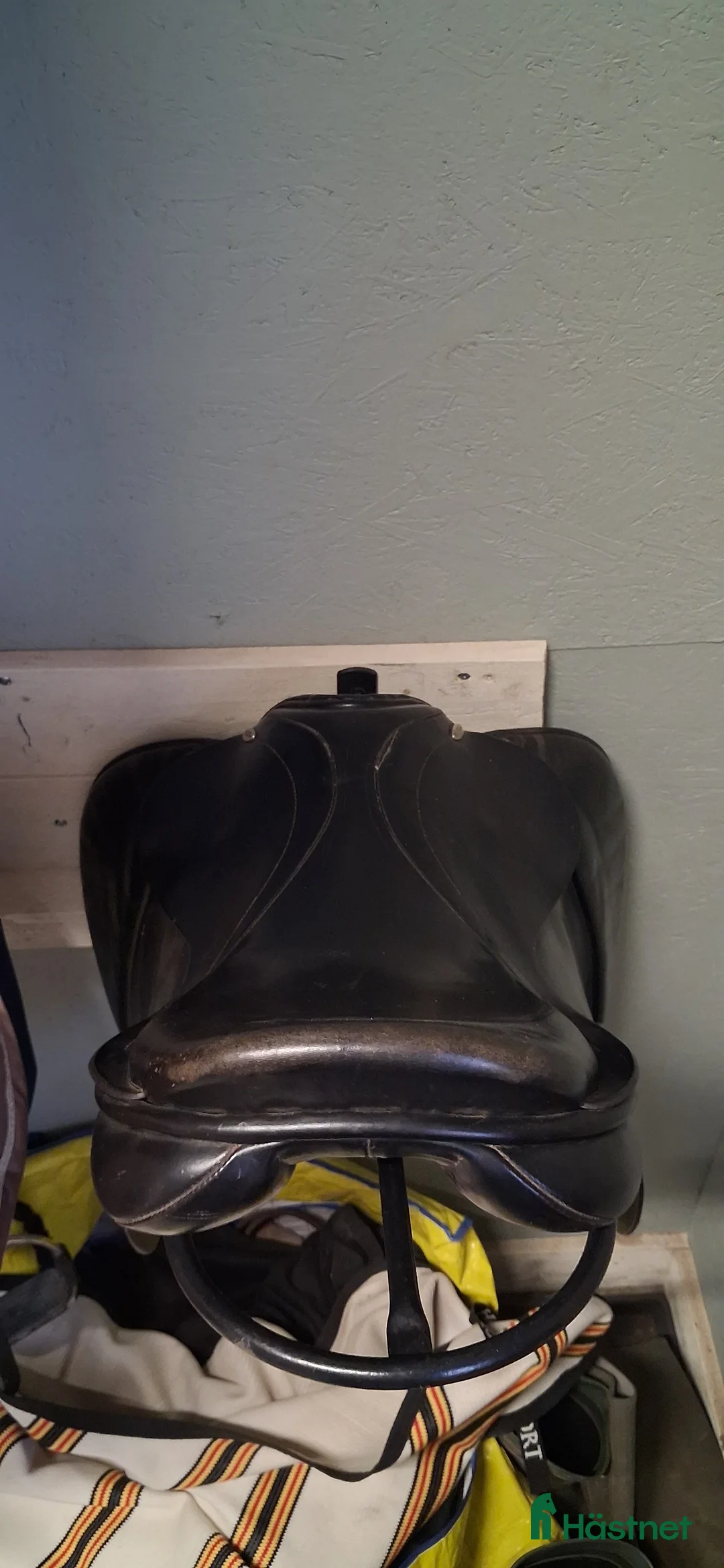 Sadlar hästutrustning till salu: Svart Kentaur Allround sadel - Annons 5