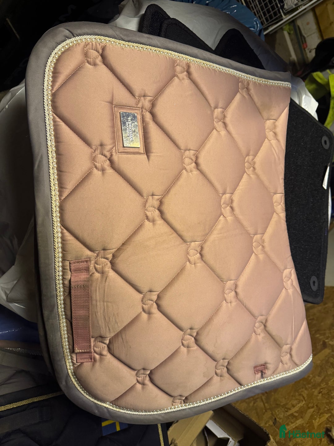 Schabrak & Vojlockar hästutrustning till salu: Ess Stockholm hoppschabrak i Perstorp - Annons 3