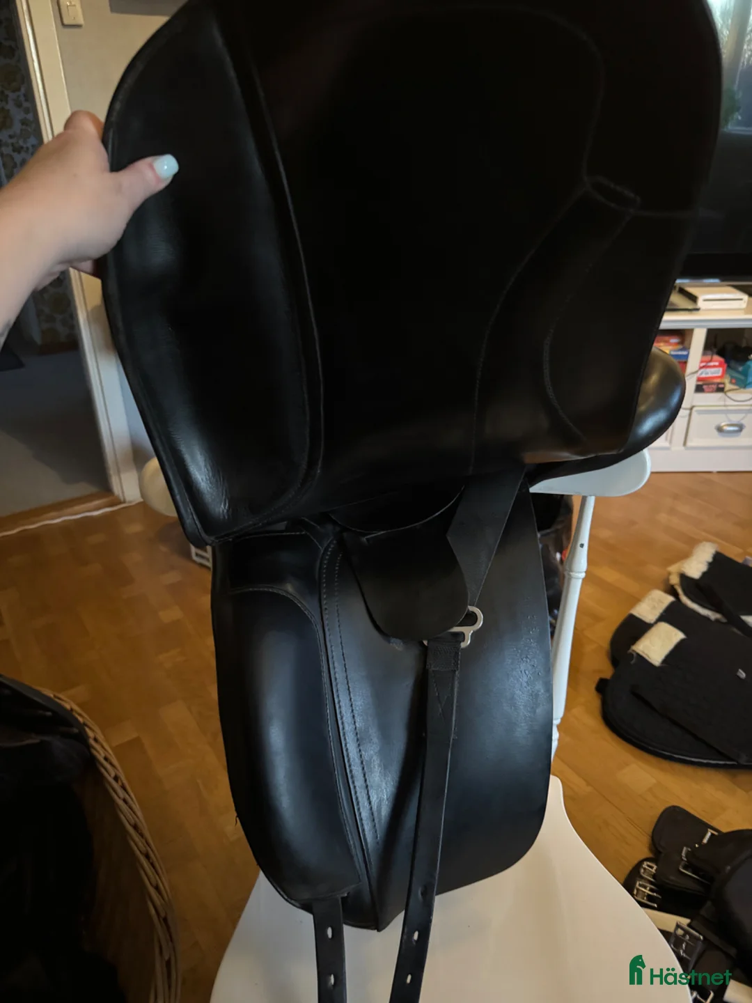 Sadlar hästutrustning till salu: Garri Sadel 17 tum vid. - Annons 2