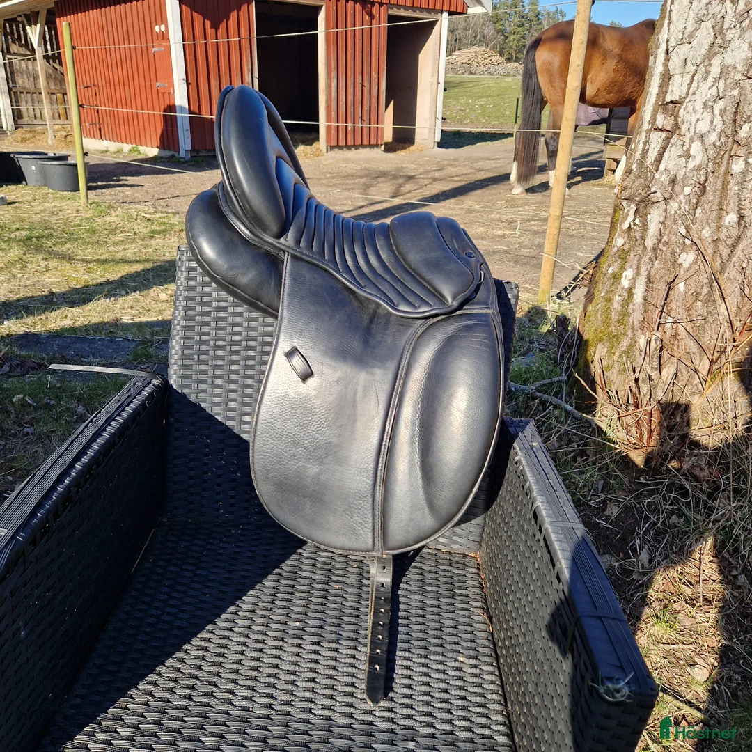 Sadlar hästutrustning till salu: Maxflex Fado  - Annons 2