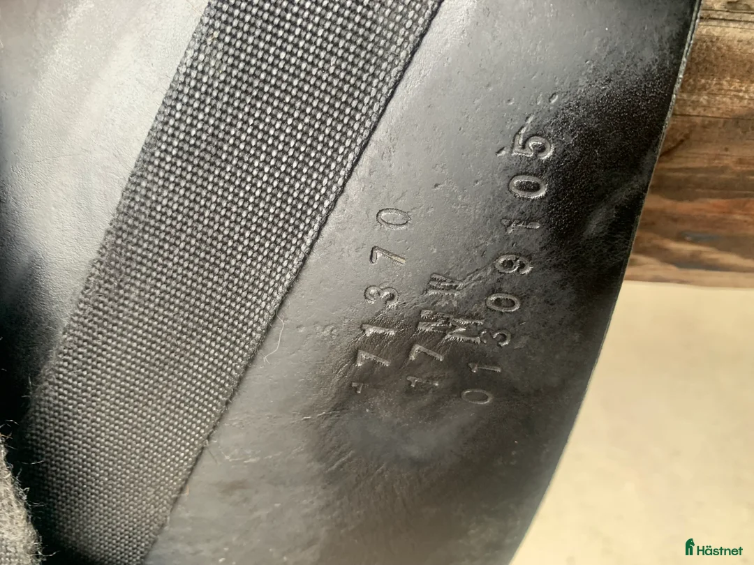 Sadlar hästutrustning till salu: Dreyssyrsadel i Sölvesborg - Annons 1