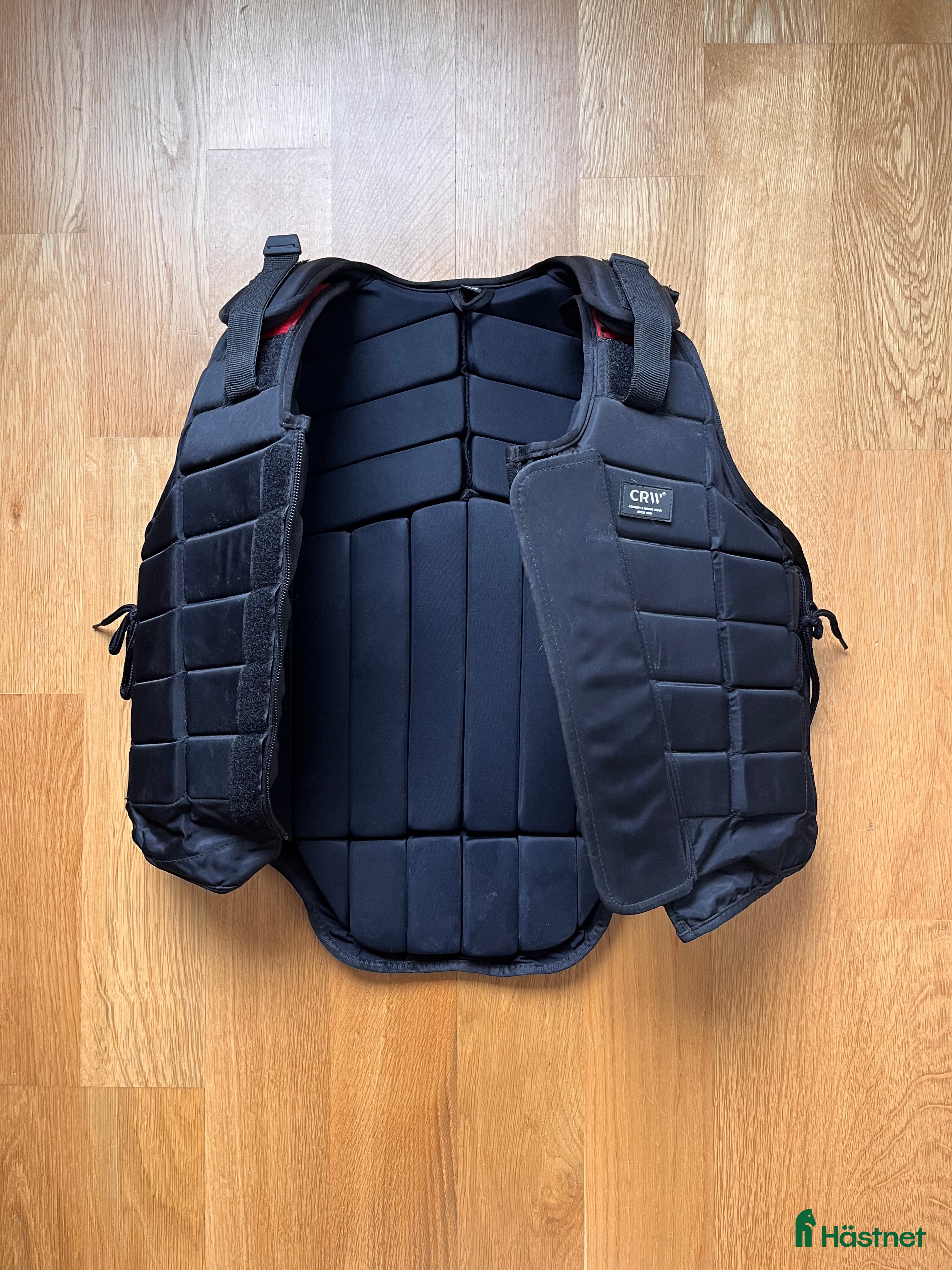 Säkerhetsvästar ryttarutrustning till salu: Säkerhetsväst CRW i Sigtuna - Annons 21