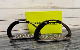 Stigbyglar hästutrustning till salu: Stigbyglar från Tech och Acavallo i Forshaga - Bild 1