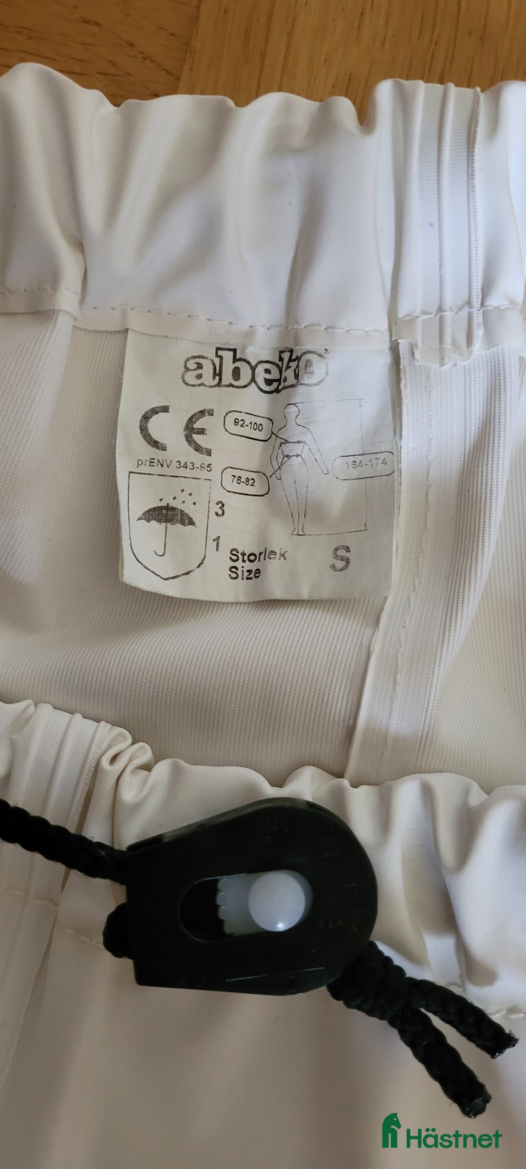 Övrig Travutrustning trav till salu: Regnbyxor, säkerhetsväst i Eskilstuna - Annons 2