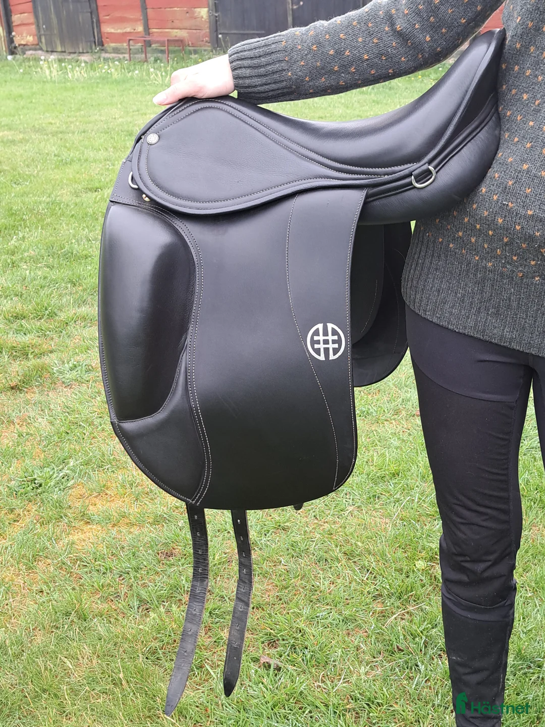 Sadlar hästutrustning till salu: Jättefin Hrimnir 17' i Kyrkhult - Annons 1