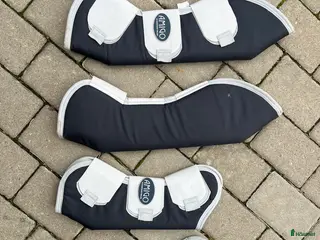 Benskydd hästutrustning Amigo transportskydd i Tävelsås - Annons 3