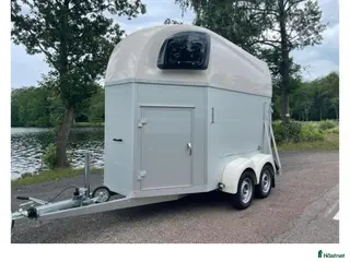 Hästtransporter fordon & transport till salu: Hästtransport nästan ny! - Annons 2