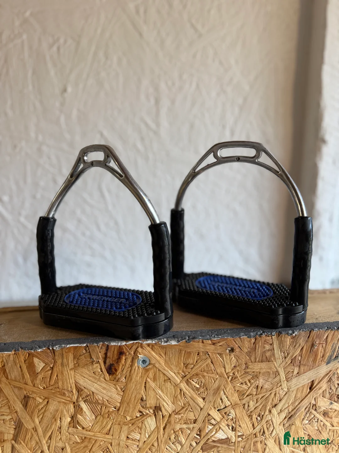 Stigbyglar hästutrustning till salu: Sprenger Bow Balance i Söderhamn - Annons 1