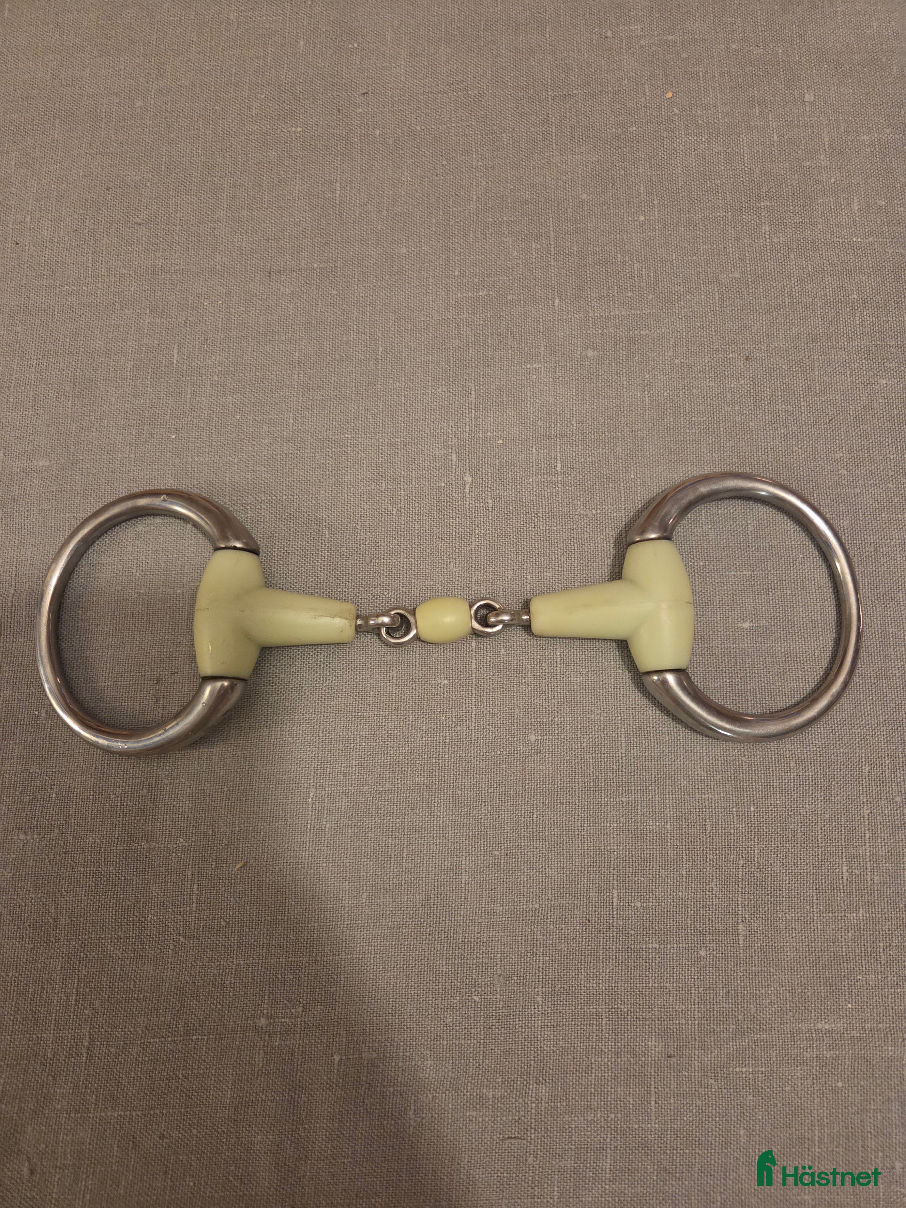 Bett hästutrustning till salu: Happy mouth, fasta ringar i Vintrosa - Annons 13