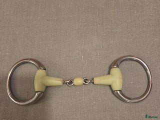 Bett hästutrustning till salu: Happy mouth, fasta ringar i Vintrosa - Annons 13