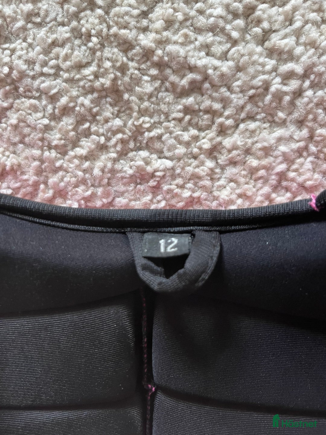 Säkerhetsvästar ryttarutrustning till salu: CRW ridväst rosa i Kil - Annons 4