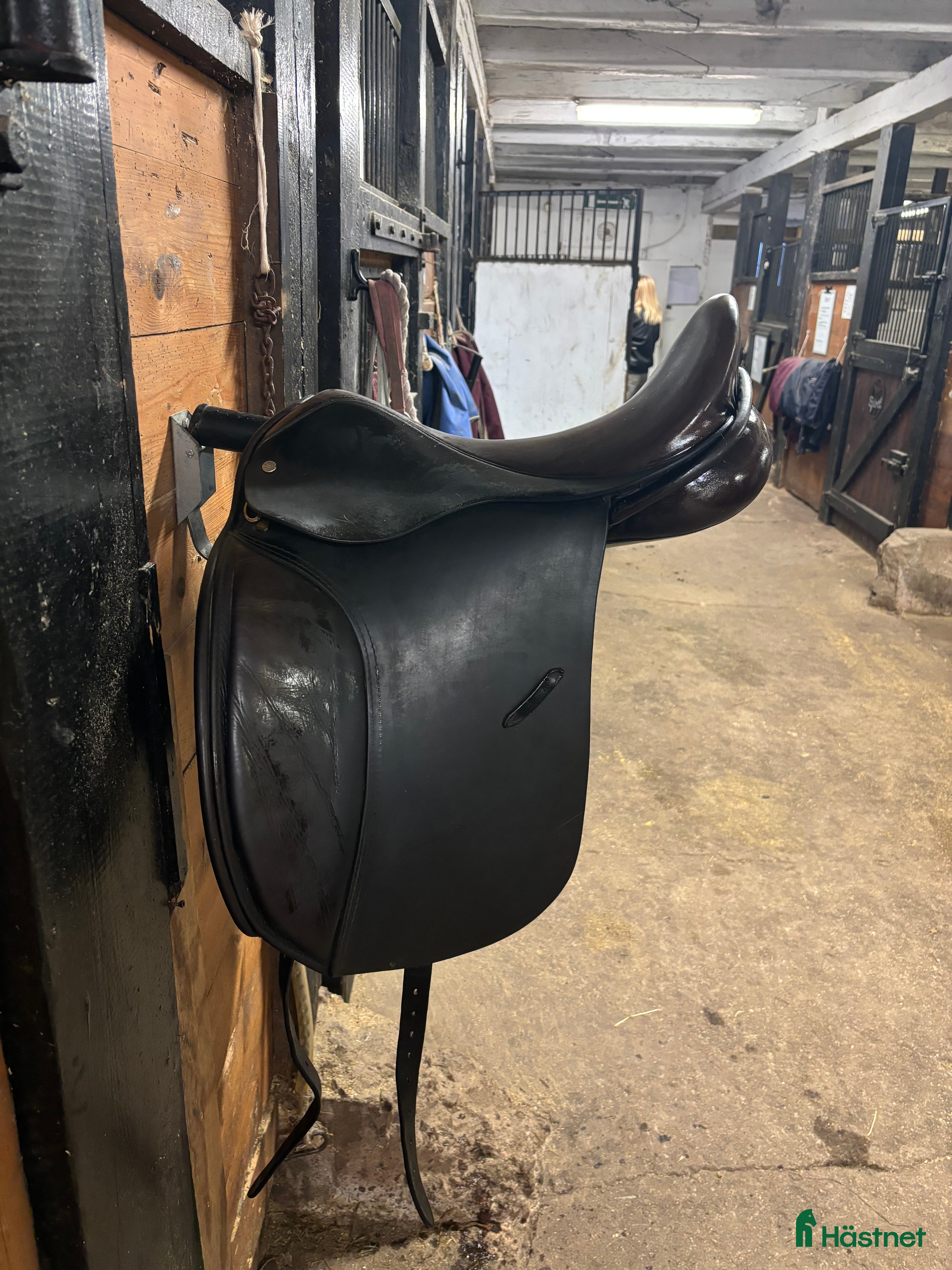 Sadlar hästutrustning till salu: Dressyrsadel Jensen  i Sundbyberg - Annons 1