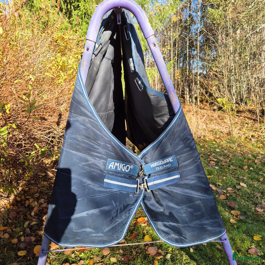 Täcken hästutrustning till salu: Horseware Amigo Insulator Stalltäcke 100g - Annons 2