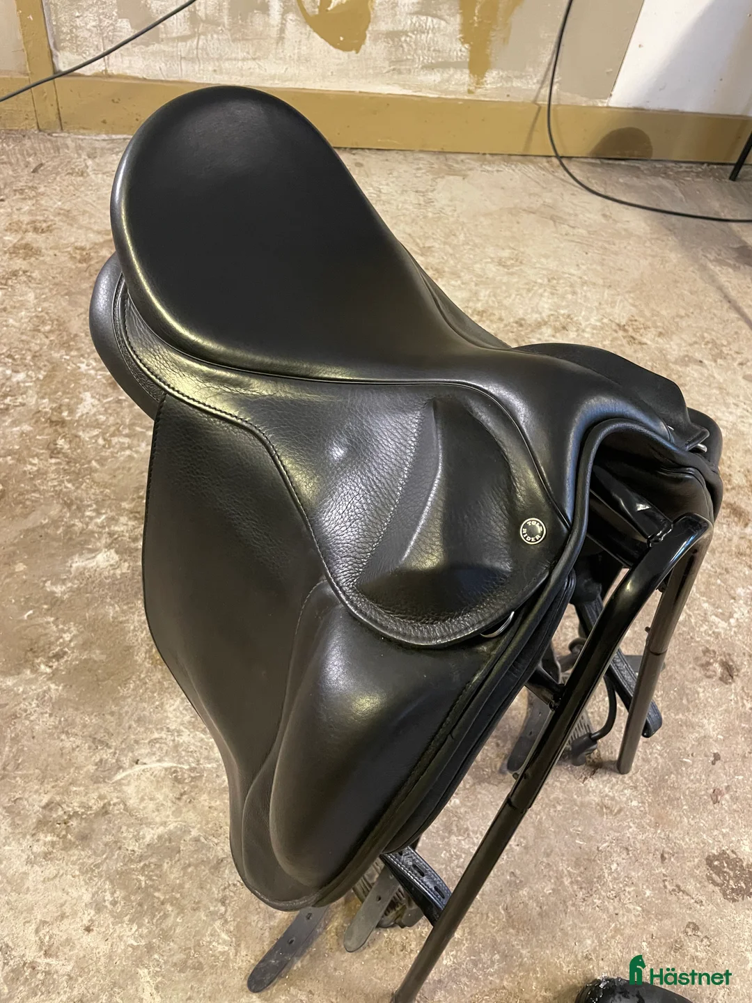 Sadlar hästutrustning till salu: Fin & välskött ULLstoppad Töltrider Glampi  - Annons 6