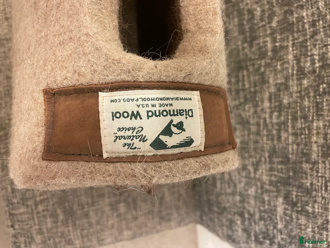 Schabrak & Vojlockar hästutrustning till salu: Western-pad i Karlstad - Annons 2