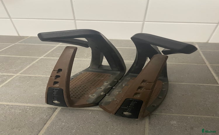 Stigbyglar hästutrustning till salu i Södertälje - Annons 21