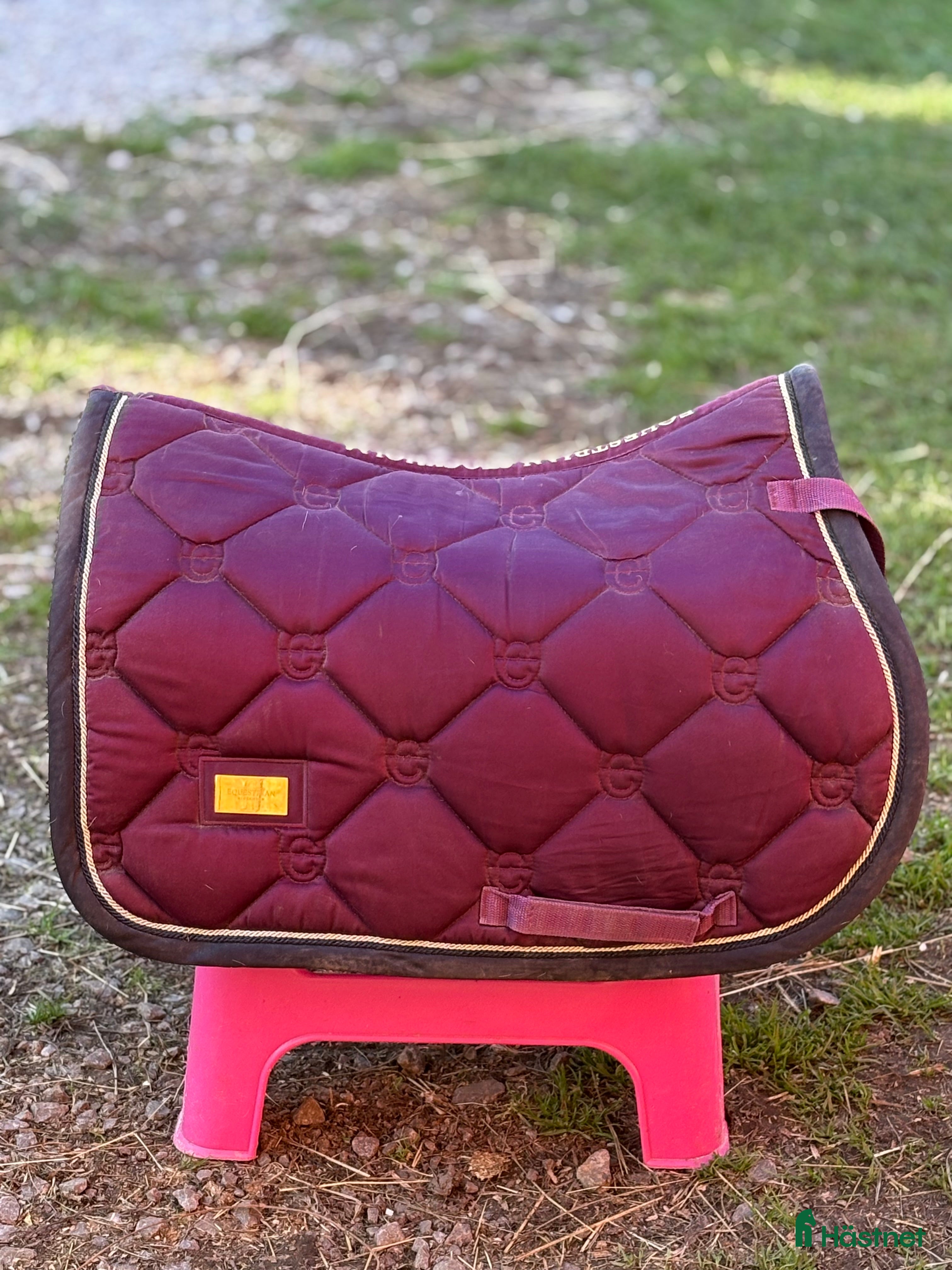 Schabrak & Vojlockar hästutrustning Lila Equestrian Stockholm schabrak! i Västervik - Annons 22