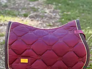 Schabrak & Vojlockar hästutrustning Lila Equestrian Stockholm schabrak! i Västervik - Annons 22