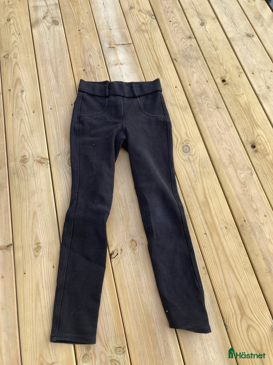 Ridbyxor ryttarutrustning till salu: Säljer ridbyxor stl 140 i Gislaved - Annons 3