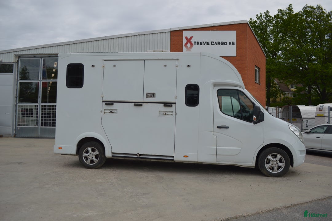 Hästlastbilar  fordon & transport till salu: Nuyts 5 sits V galler 14850 mil i Kvicksund - Annons 2