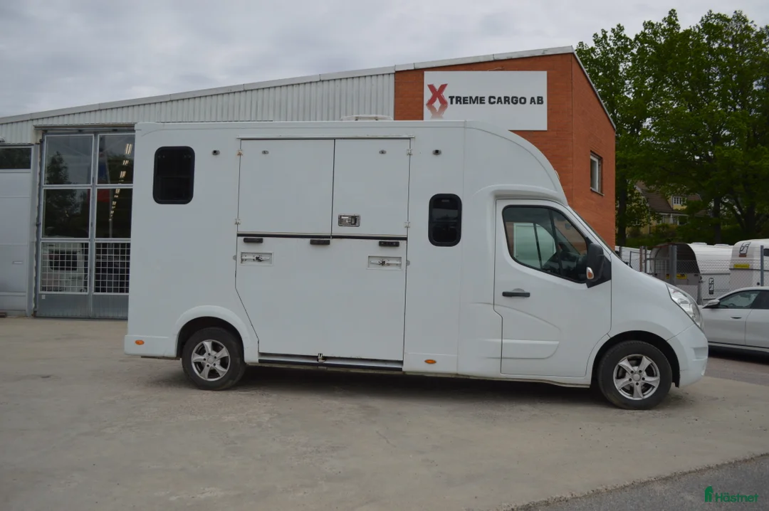 Hästlastbilar  fordon & transport till salu: Nuyts 5 sits V galler 14850 mil i Kvicksund - Annons 2