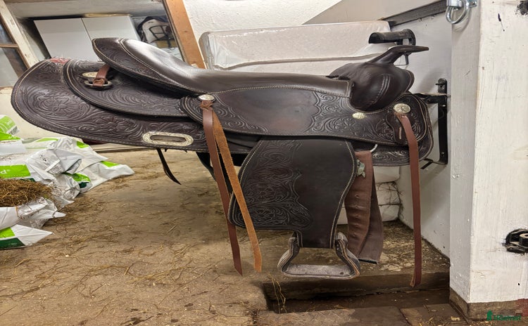 Sadlar hästutrustning till salu i Skultuna - Annons 12