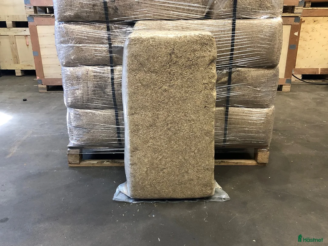  hästservice finnes: Halmströ för stall & lösdrift i Säve - Annons 1