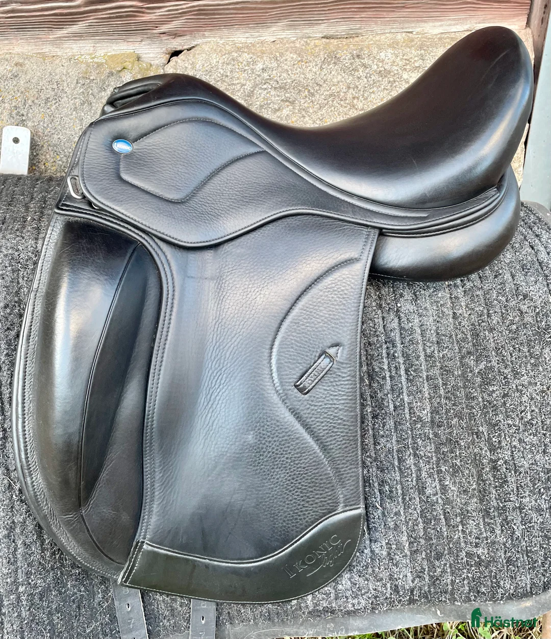 Sadlar hästutrustning till salu: Fin sadel i Lerdala - Annons 1