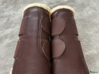 Benskydd hästutrustning till salu: Fluffiga Benskydd i Nynäshamn - Annons 9