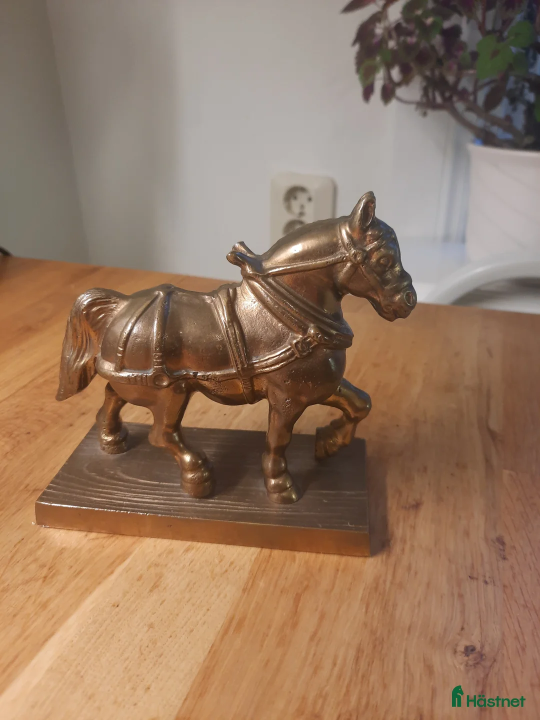 Övrig utrustning övrig utrustning till salu: Figurin Arbetshäst Bersbo 1998 i Tranås - Annons 2