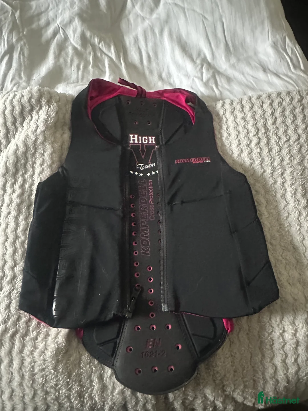 Säkerhetsvästar ryttarutrustning till salu: tunn säkerhetsväst från Komperdell - Annons 1