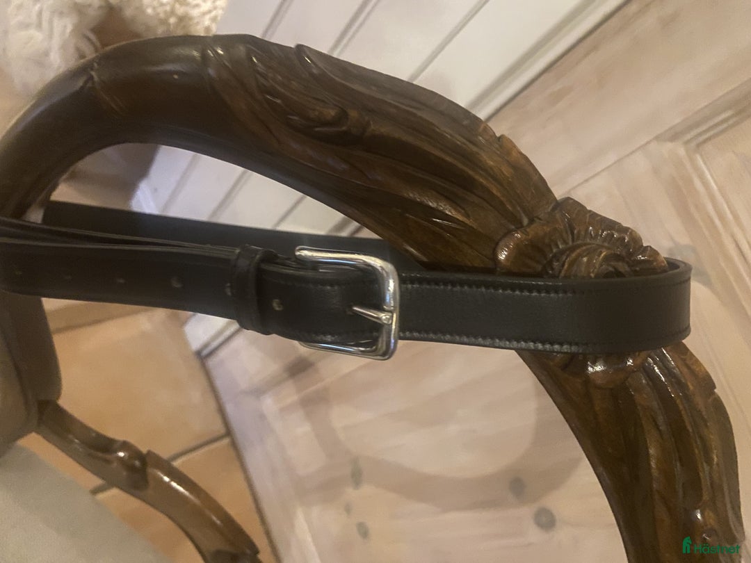 Övrigt Ridkläder ryttarutrustning till salu: Bälte med bling bling i Västerhaninge - Annons 2