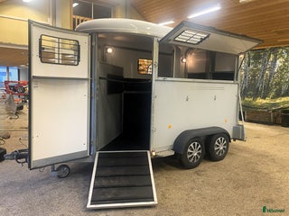 Hästtransporter fordon & transport till salu: Oblic+2 2021 -lasta diagonalt eller stuterimodell i Kvicksund - Annons 13