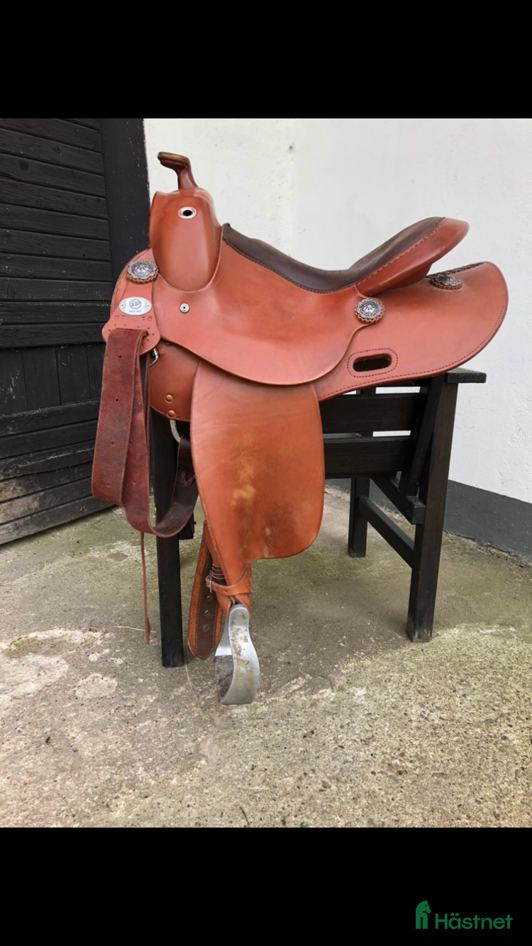 Sadlar hästutrustning Justerbar westernsadel i Torsås - Annons 1