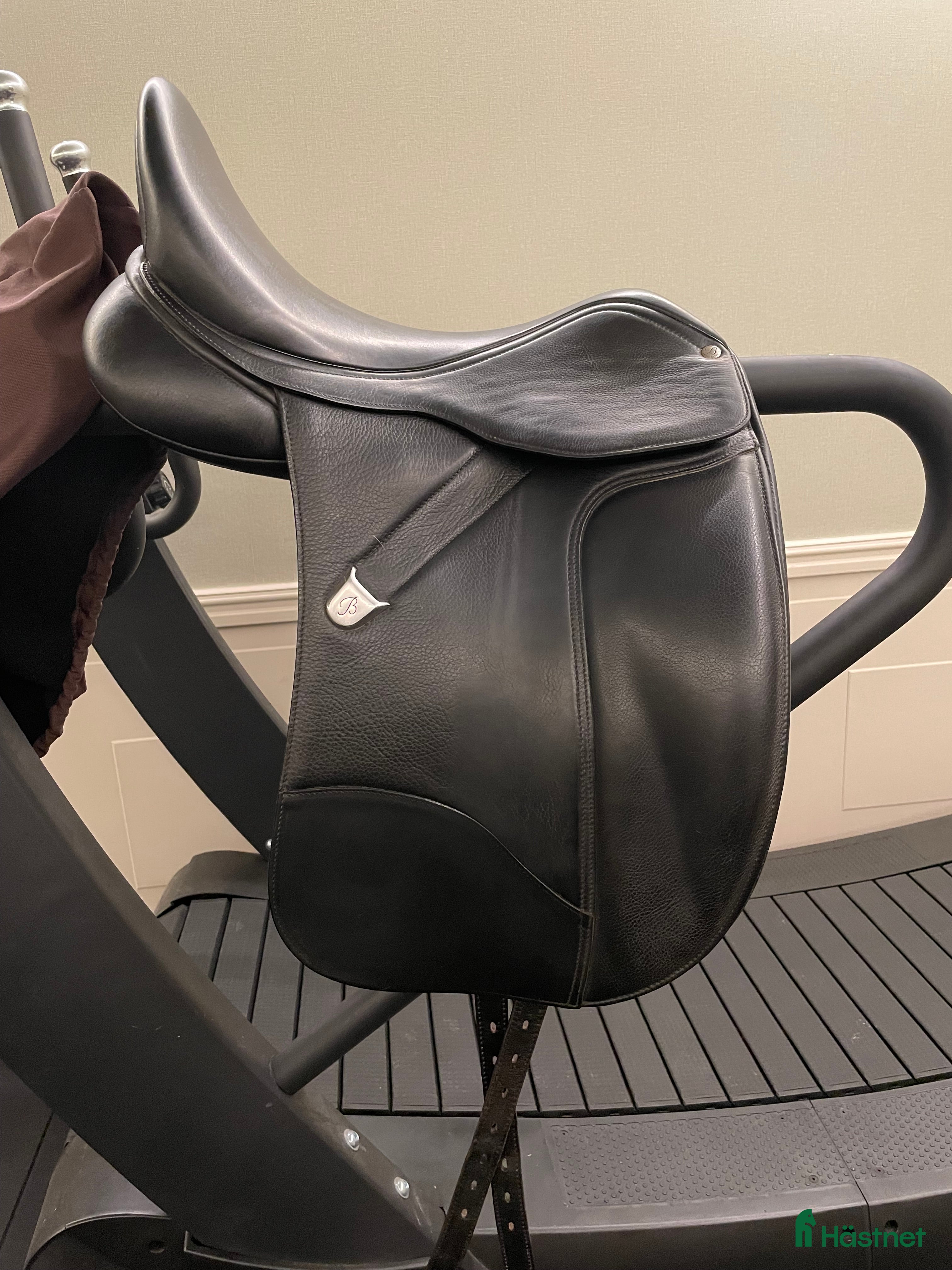 Sadlar hästutrustning till salu: X-vid dressyrsadel i Rimbo - Annons 10