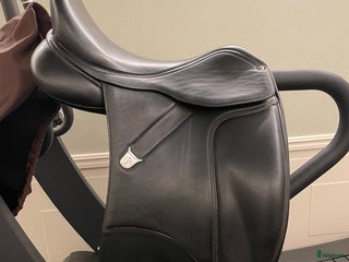 Sadlar hästutrustning till salu: X-vid dressyrsadel i Rimbo - Annons 3