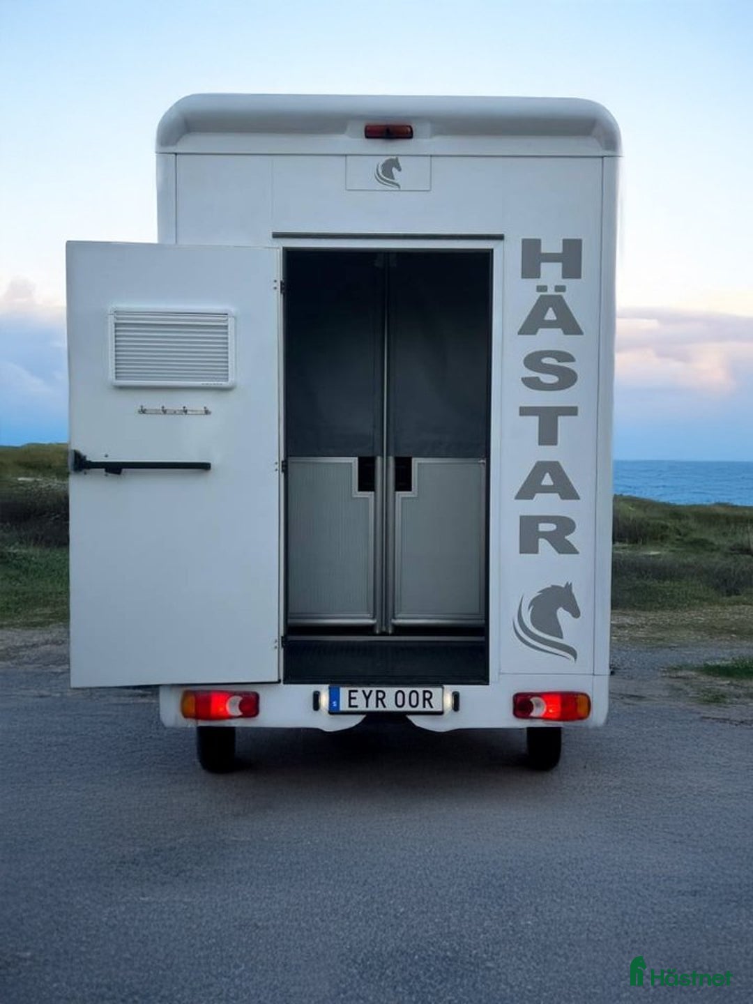 Hästlastbilar  fordon & transport till salu: Stuteri miljöhybrid  Demobil - Annons 1