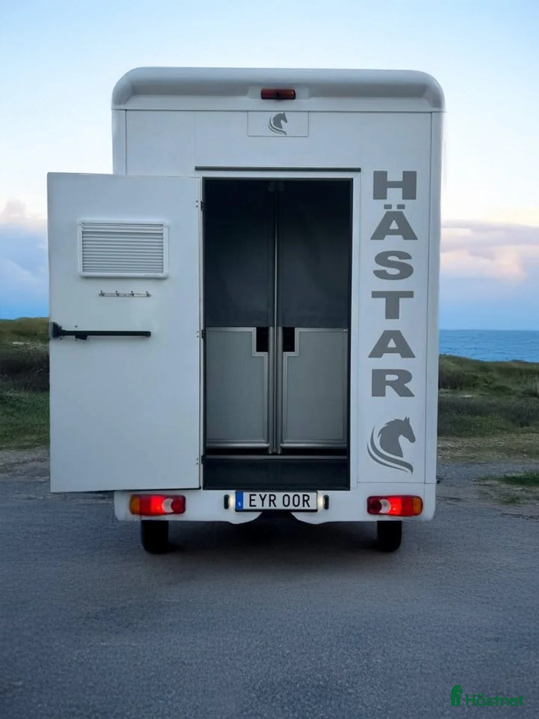 Hästlastbilar  fordon & transport till salu: Stuteri miljöhybrid  Demobil - Annons 1