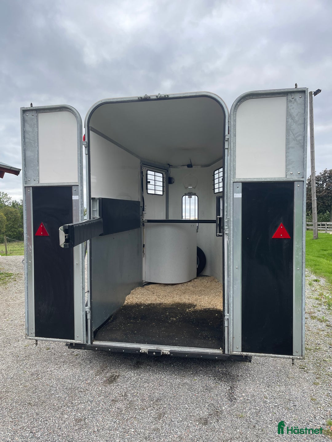 Hästtransporter  fordon & transport till salu: Fautras JMS, 2022 – toppskick med extrautrustning i Hässelby - Annons 4