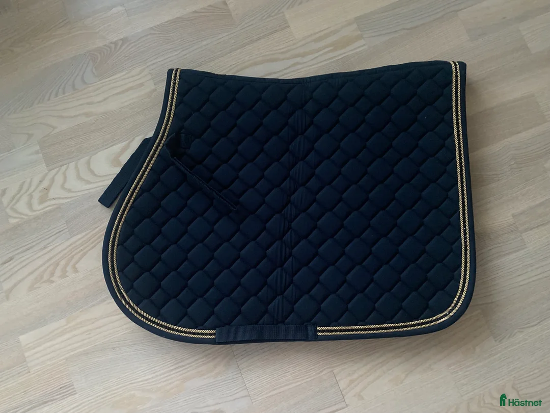 Schabrak & Vojlockar hästutrustning till salu: Schabrak Full i Gävle - Annons 1